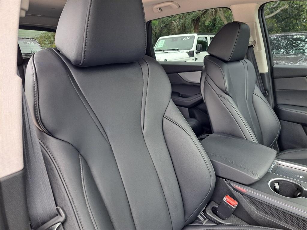 used 2023 Acura MDX car, priced at $39,670