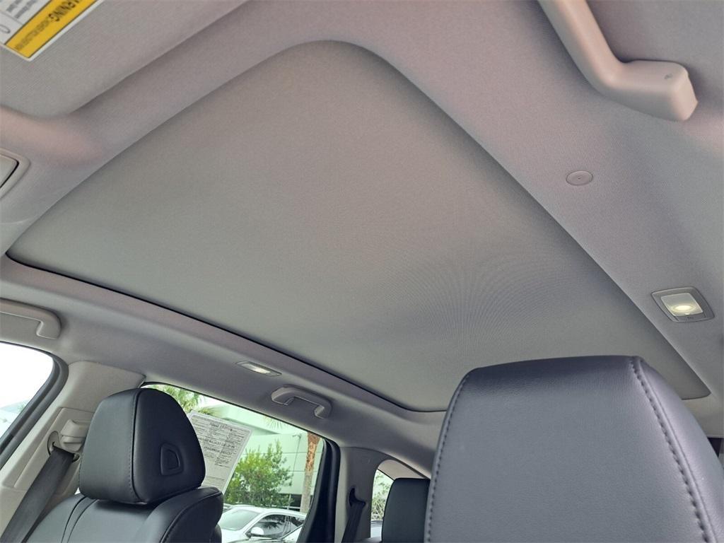 used 2023 Acura MDX car, priced at $39,670