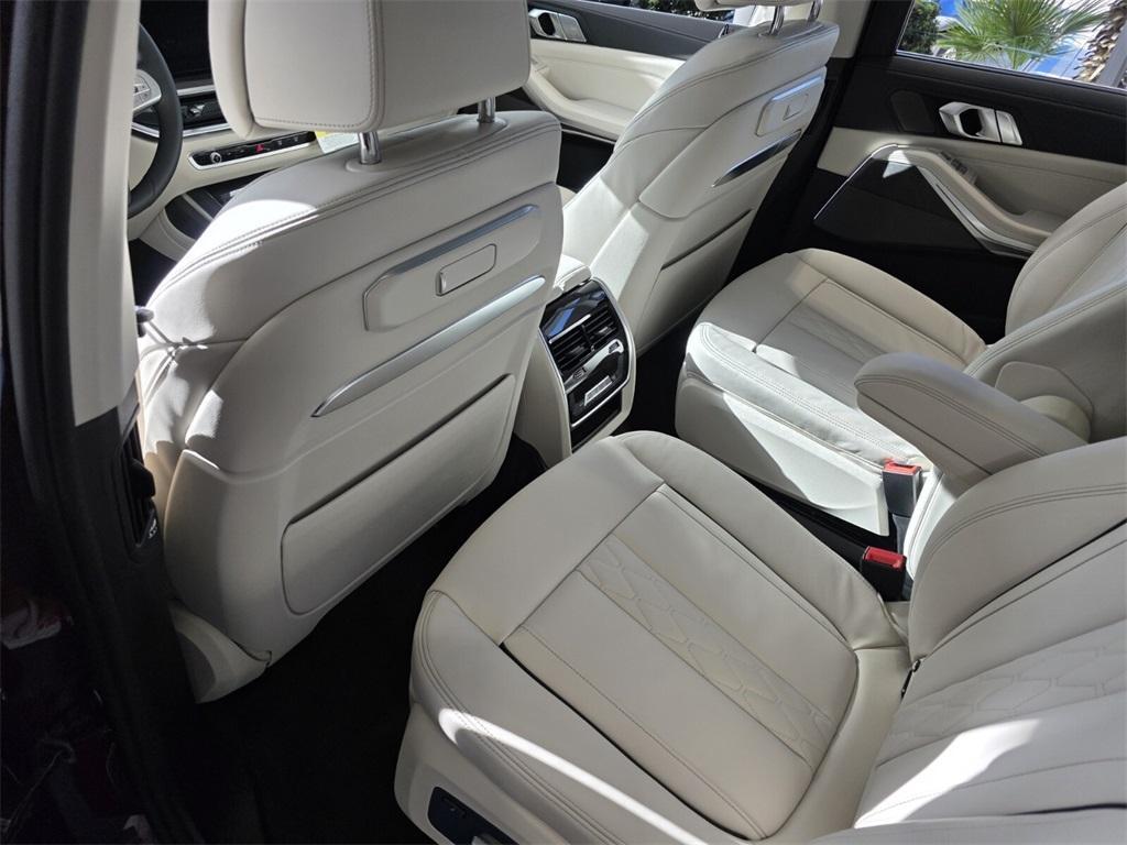 new 2026 BMW X7 car