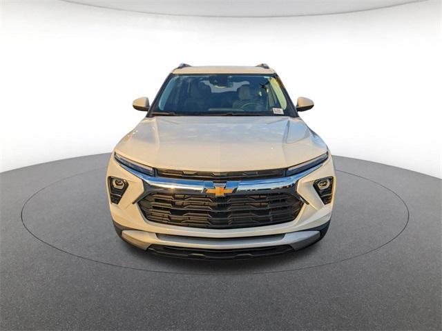 new 2025 Chevrolet TrailBlazer car, priced at $28,387