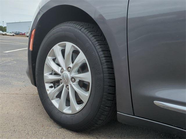 used 2018 Chrysler Pacifica car, priced at $14,627