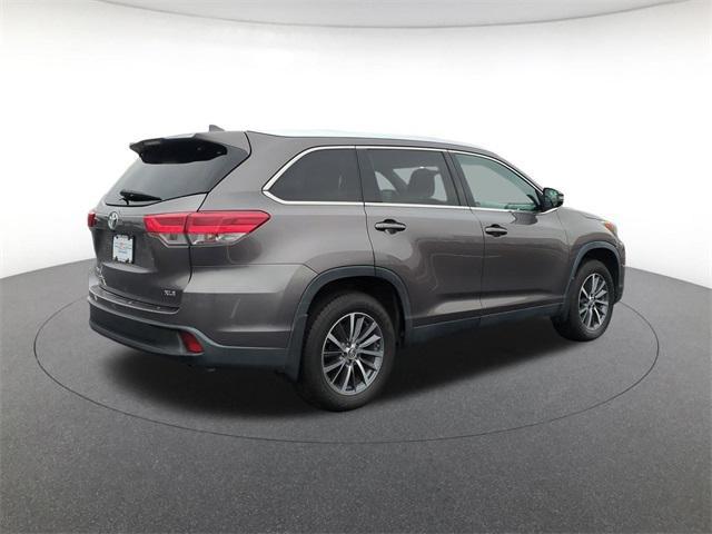 used 2019 Toyota Highlander car, priced at $21,659