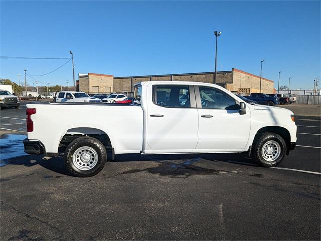 new 2025 Chevrolet Silverado 1500 car, priced at $42,901