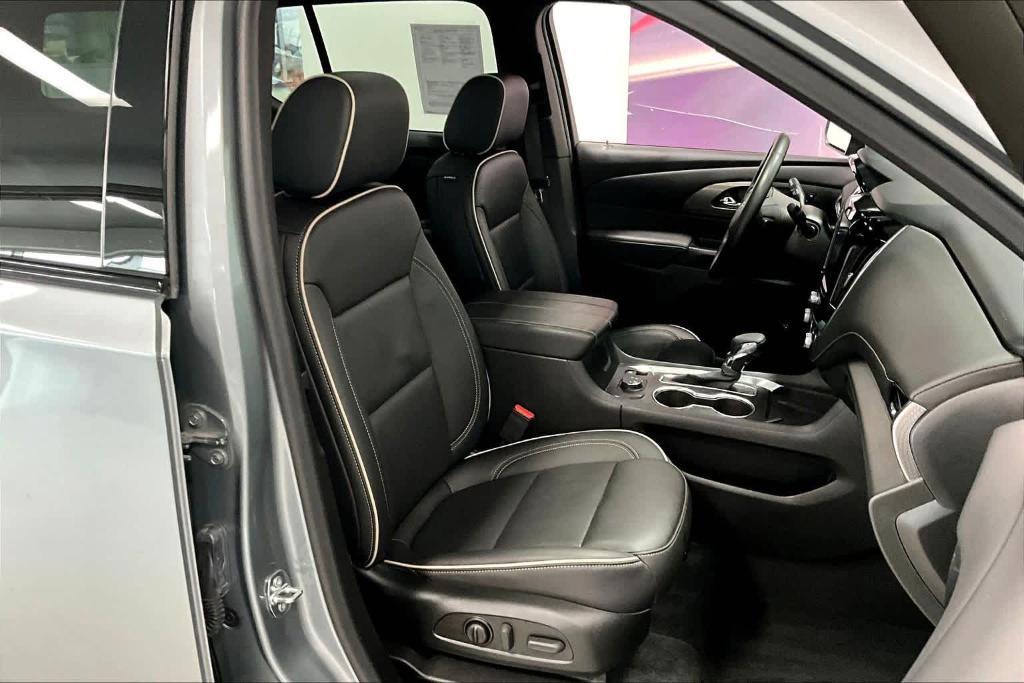 used 2023 Chevrolet Traverse car, priced at $38,957