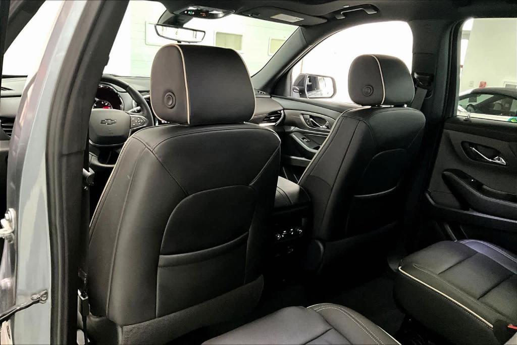 used 2023 Chevrolet Traverse car, priced at $38,957
