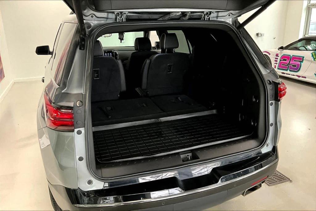 used 2023 Chevrolet Traverse car, priced at $38,957