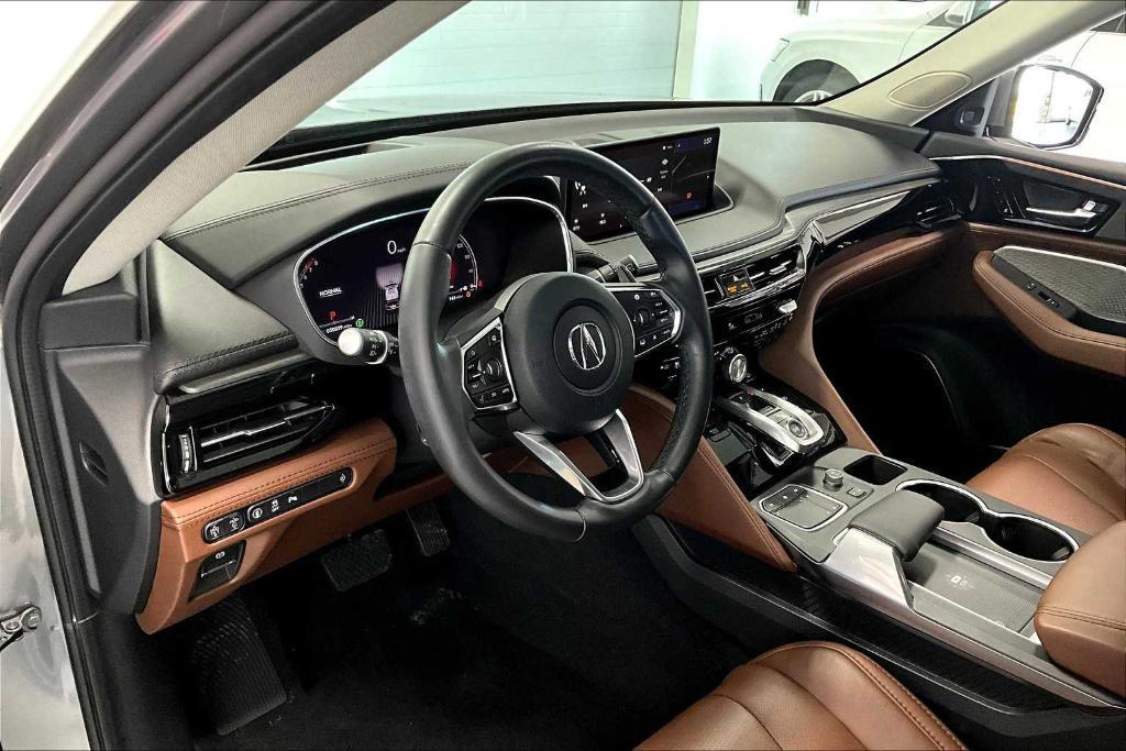 used 2023 Acura MDX car, priced at $45,987