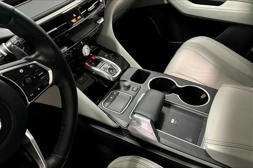 used 2022 Acura MDX car, priced at $39,540