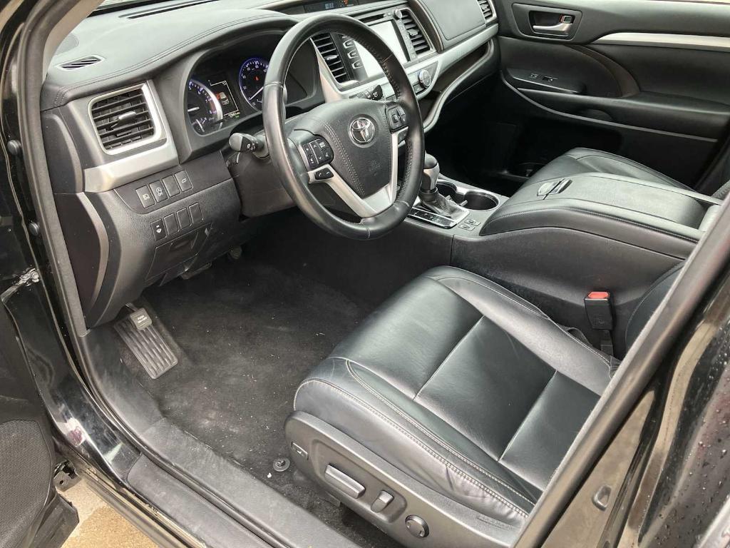 used 2018 Toyota Highlander car, priced at $20,990