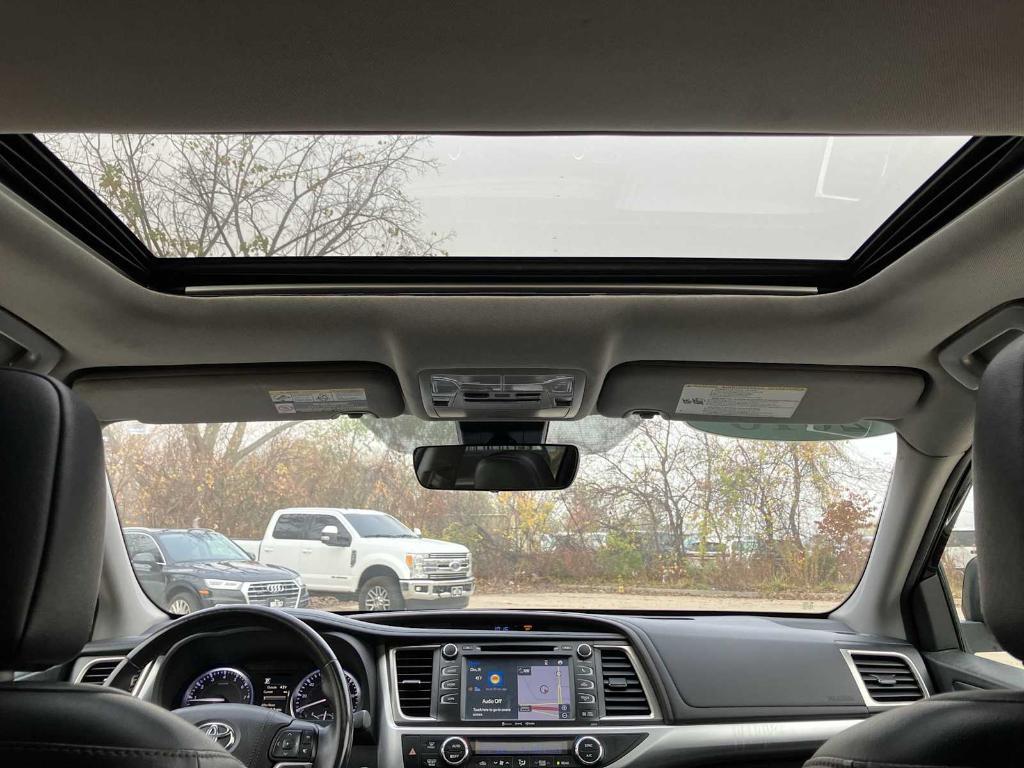 used 2018 Toyota Highlander car, priced at $20,990