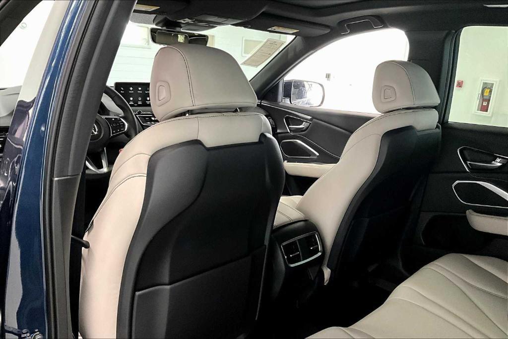 new 2025 Acura RDX car, priced at $46,050