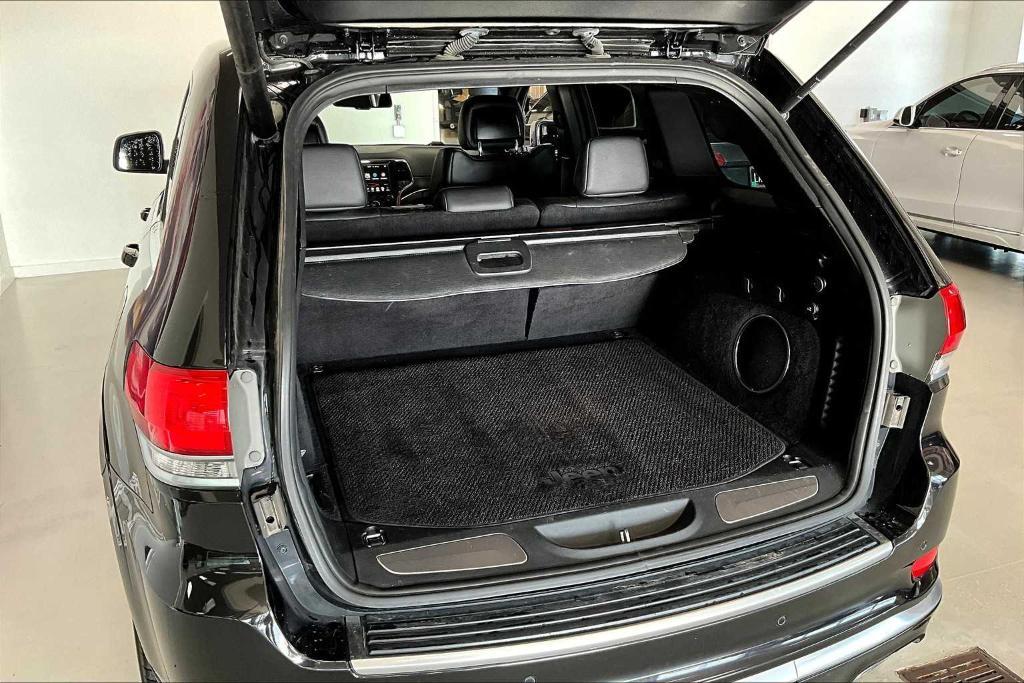 used 2015 Jeep Grand Cherokee car, priced at $14,425