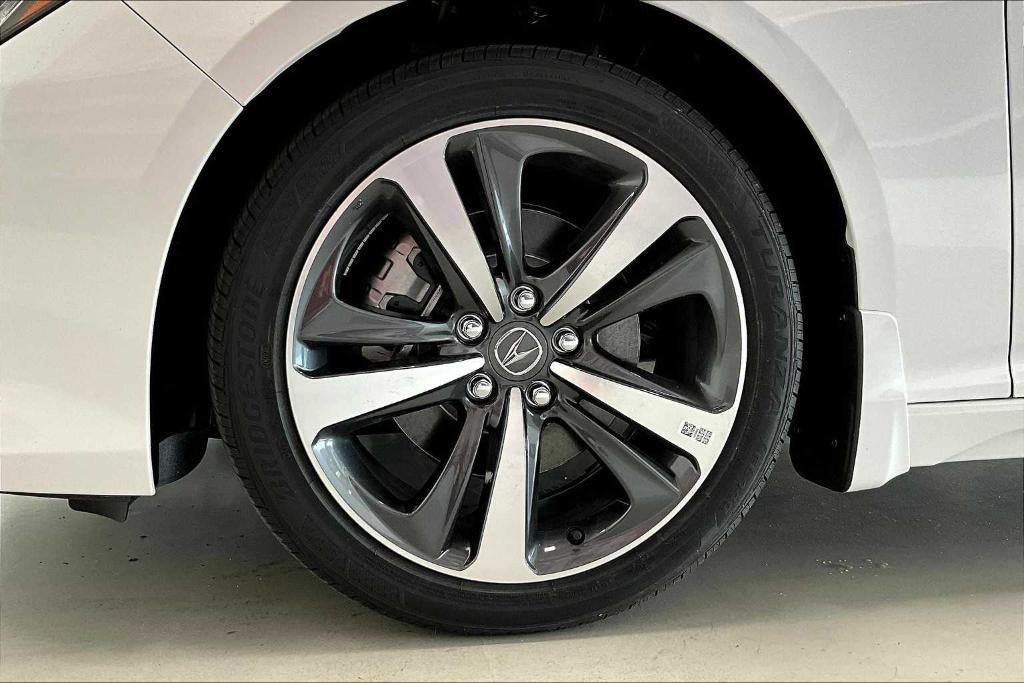new 2025 Acura TLX car, priced at $47,195