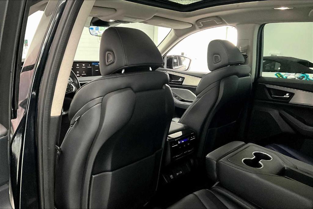 used 2023 Acura MDX car, priced at $38,687