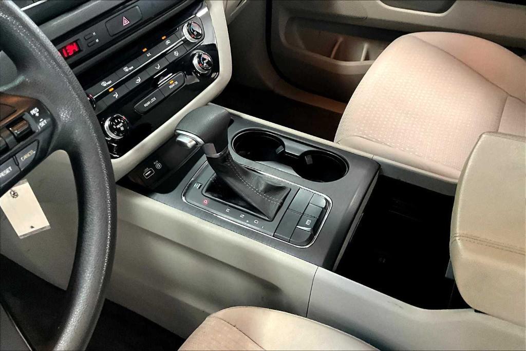 used 2017 Kia Sedona car, priced at $8,995