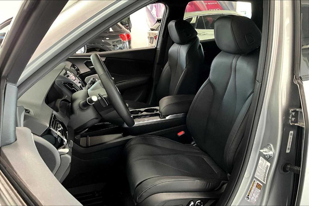 new 2025 Acura RDX car, priced at $55,800