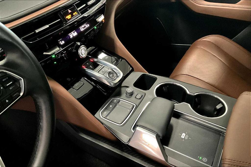 used 2022 Acura MDX car, priced at $41,830