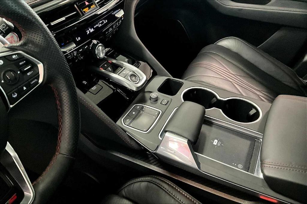 used 2022 Acura MDX car, priced at $48,890