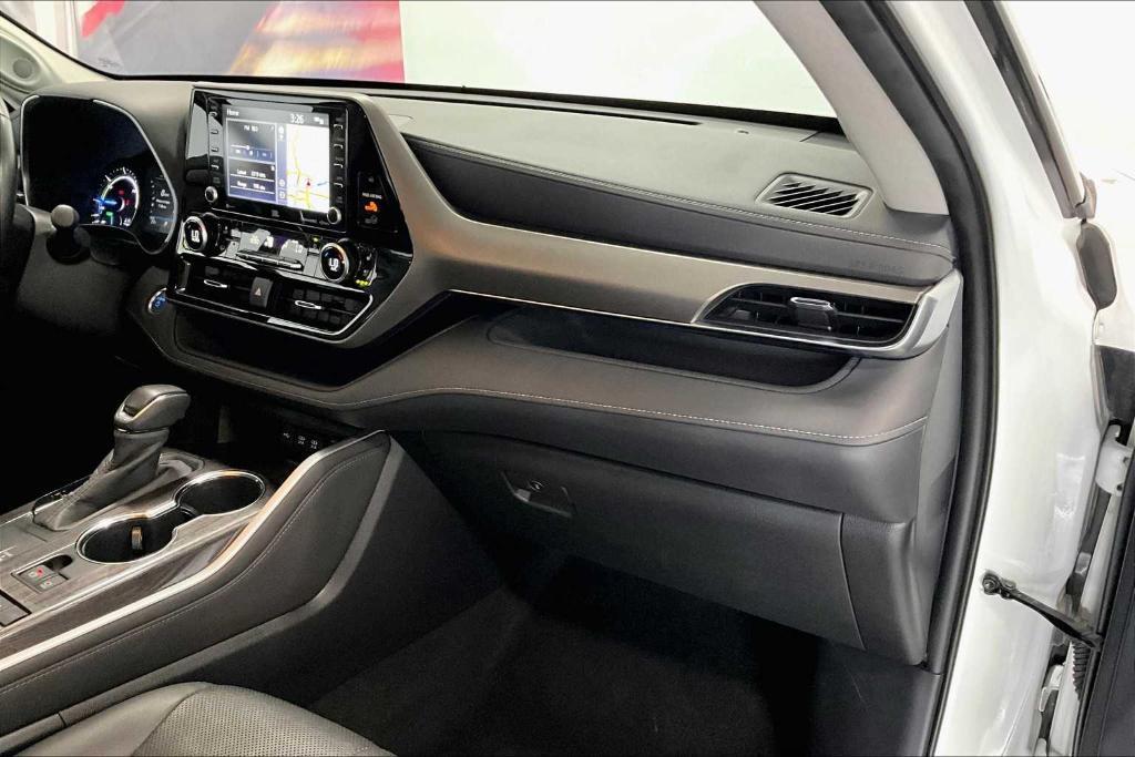 used 2020 Toyota Highlander Hybrid car, priced at $35,490