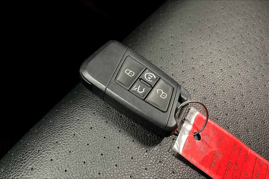 used 2018 Volkswagen Atlas car, priced at $21,847