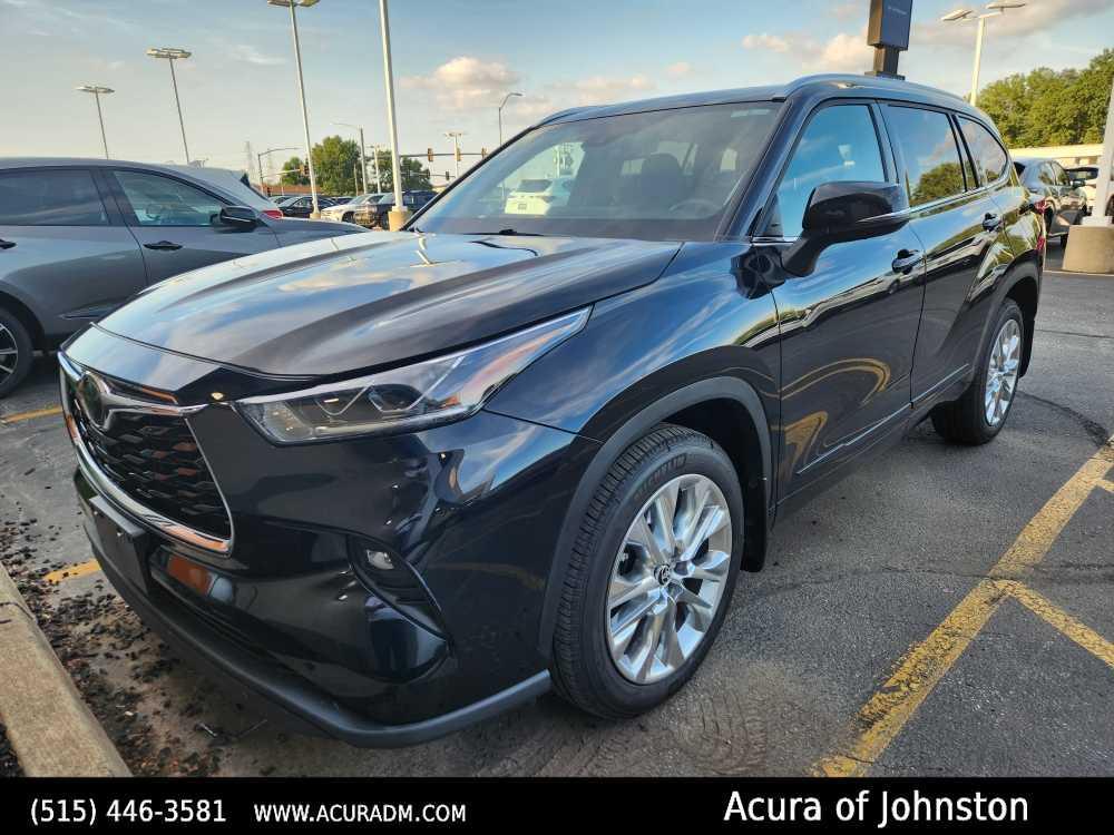 used 2021 Toyota Highlander car, priced at $38,995