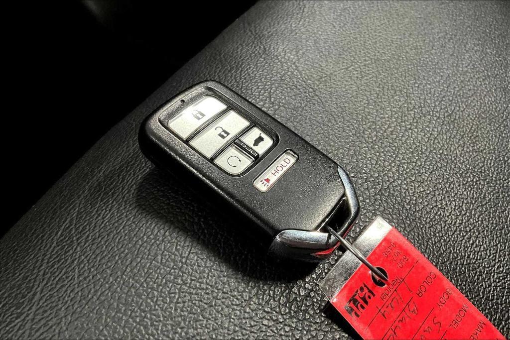 used 2022 Honda Pilot car, priced at $35,223