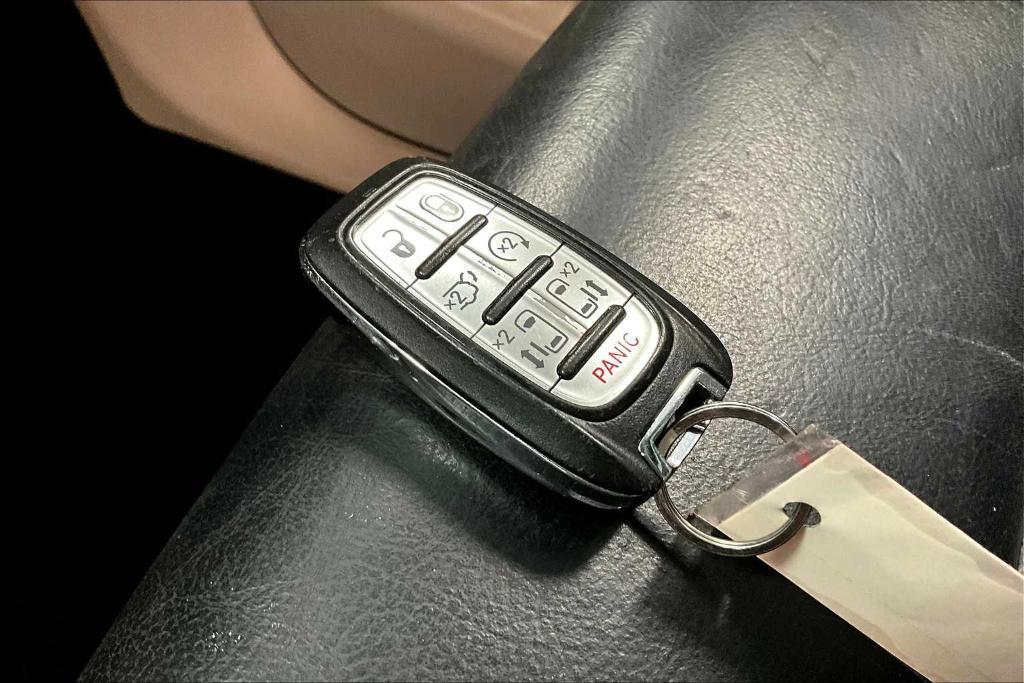 used 2017 Chrysler Pacifica car, priced at $13,577