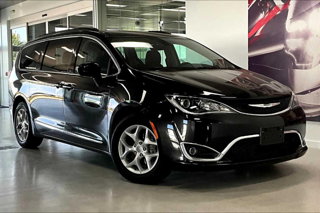 used 2017 Chrysler Pacifica car, priced at $13,577
