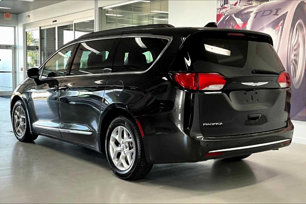 used 2017 Chrysler Pacifica car, priced at $13,577