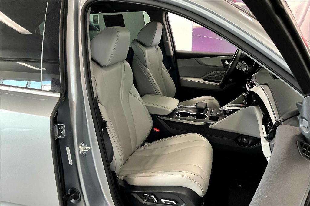 used 2023 Acura MDX car, priced at $46,127