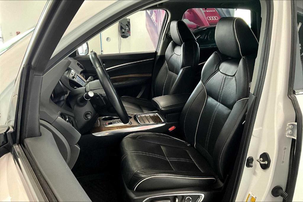 used 2020 Acura MDX car, priced at $28,897