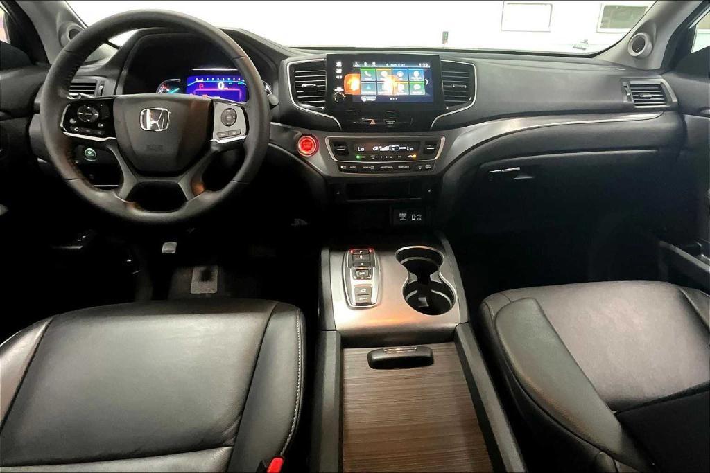 used 2022 Honda Pilot car, priced at $34,980