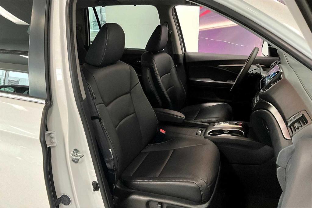 used 2022 Honda Pilot car, priced at $34,980