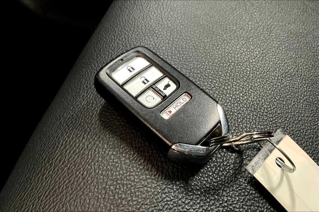 used 2022 Honda Pilot car, priced at $34,980
