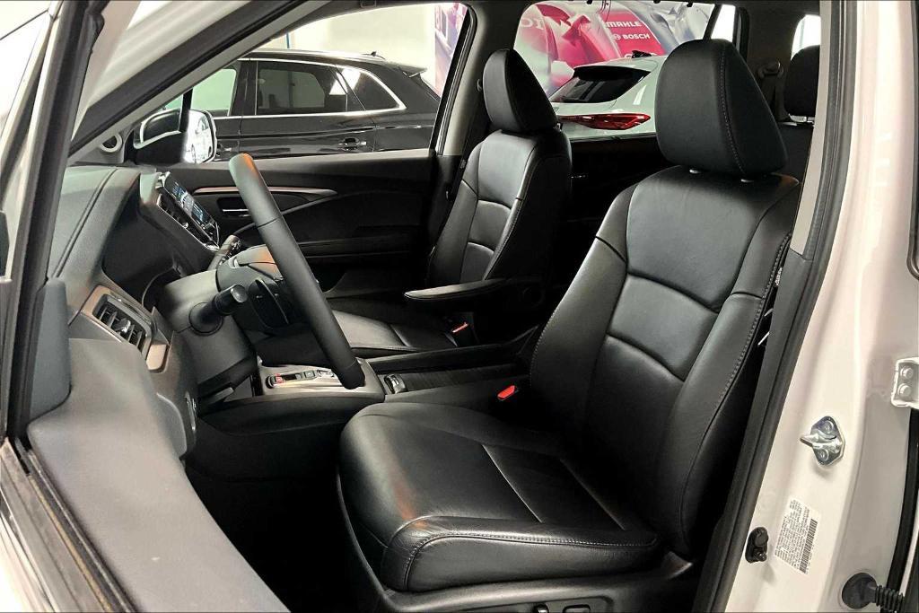 used 2022 Honda Pilot car, priced at $34,980