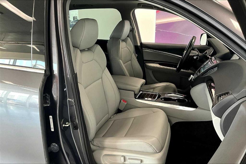 used 2018 Acura MDX car, priced at $25,877