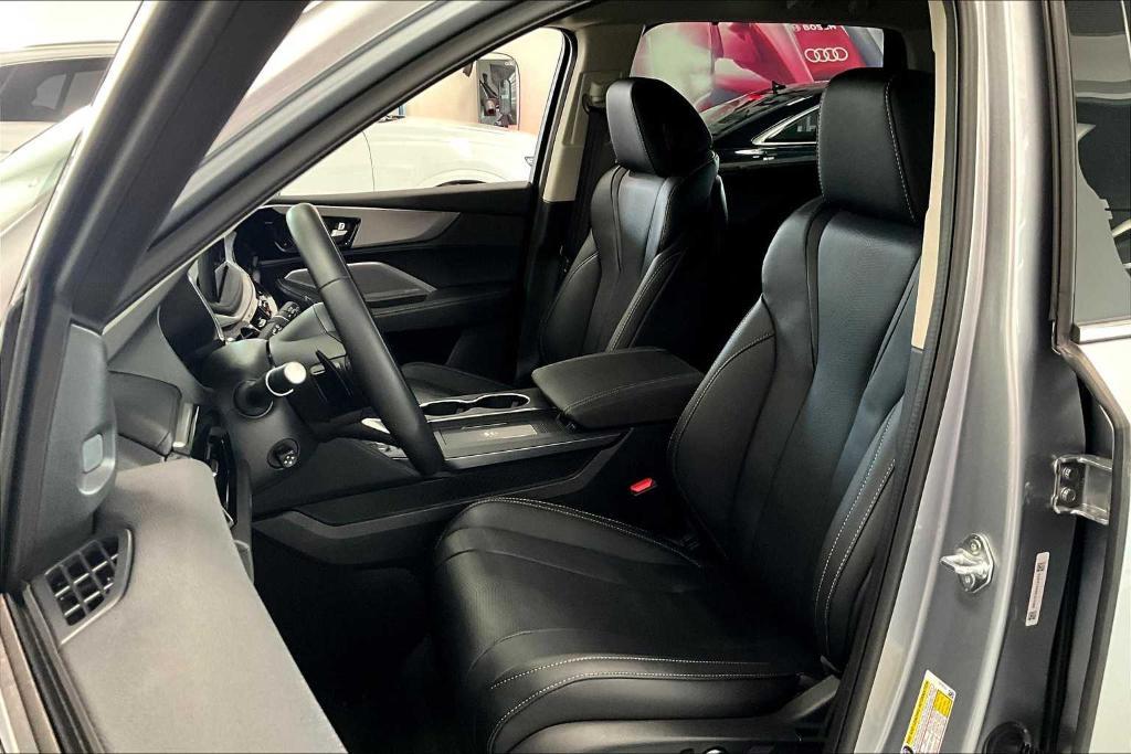 used 2025 Acura MDX car, priced at $55,890