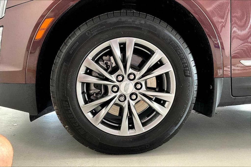 used 2022 Cadillac XT5 car, priced at $34,989