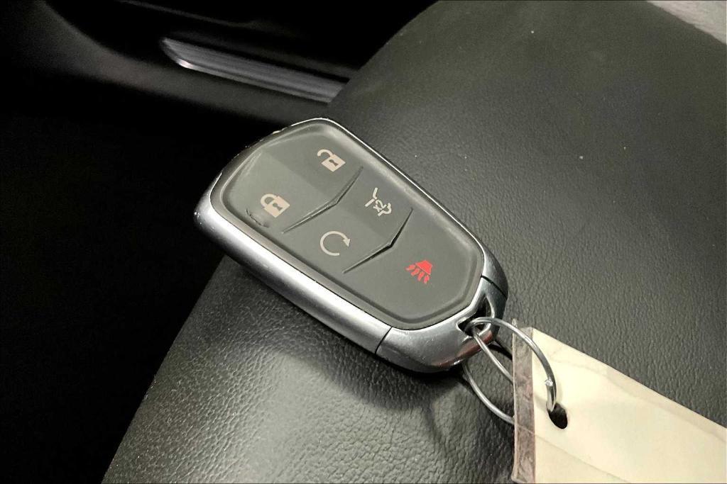 used 2022 Cadillac XT5 car, priced at $34,989