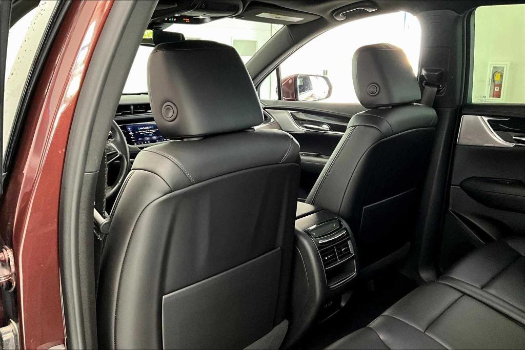 used 2022 Cadillac XT5 car, priced at $34,989