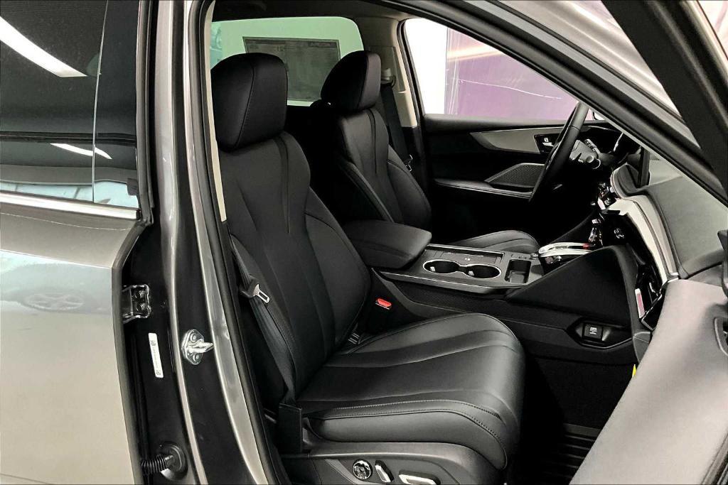 new 2025 Acura MDX car, priced at $55,350