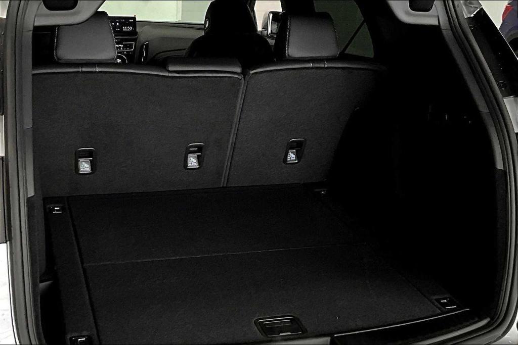new 2025 Acura RDX car, priced at $46,050