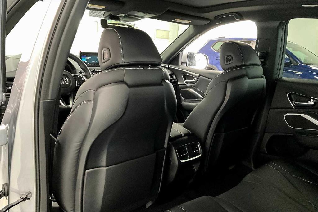 new 2025 Acura RDX car, priced at $46,050
