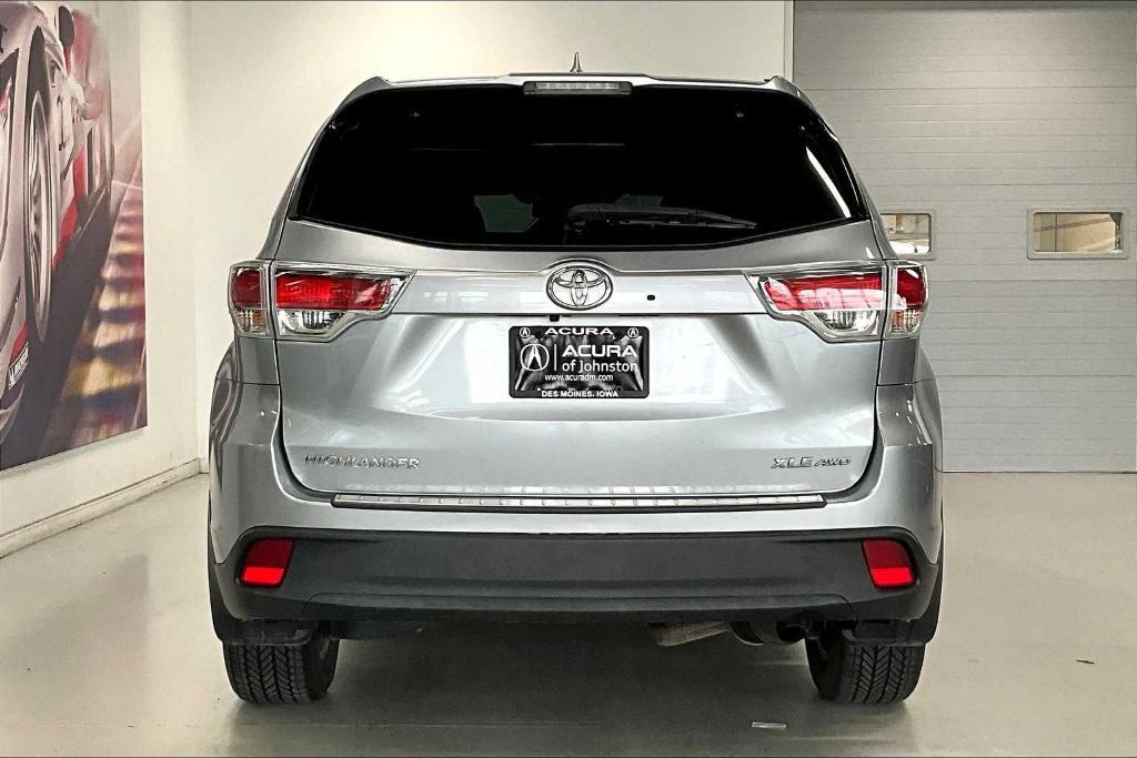 used 2015 Toyota Highlander car, priced at $17,490