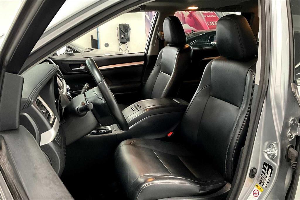 used 2015 Toyota Highlander car, priced at $17,490