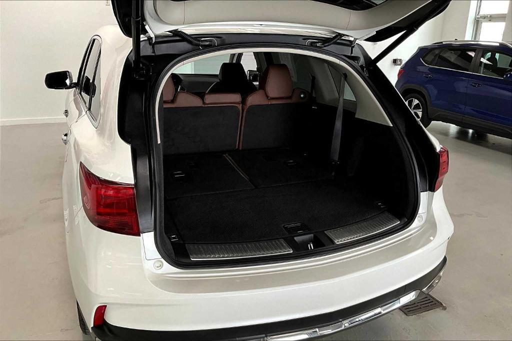 used 2018 Acura MDX car, priced at $25,577