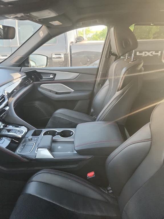 used 2022 Acura MDX car, priced at $51,134