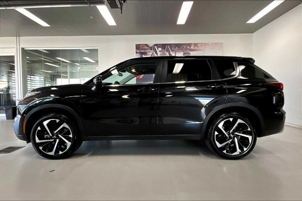 used 2024 Mitsubishi Outlander car, priced at $28,330