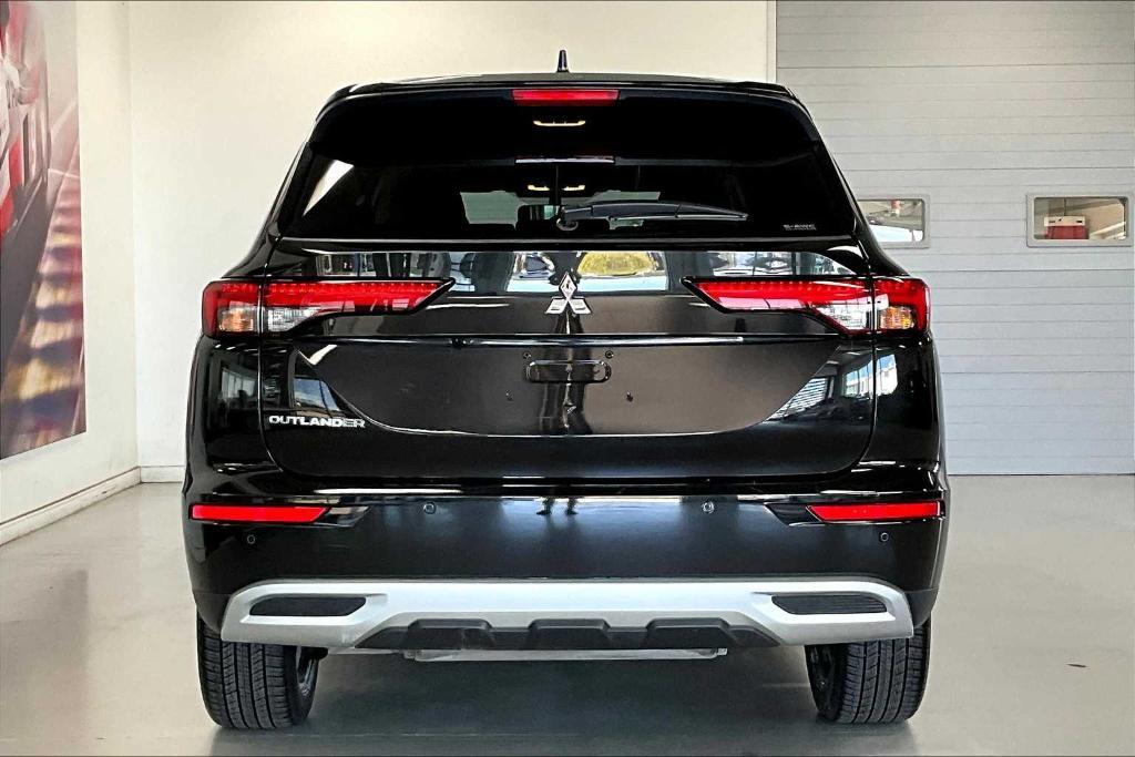 used 2024 Mitsubishi Outlander car, priced at $28,330