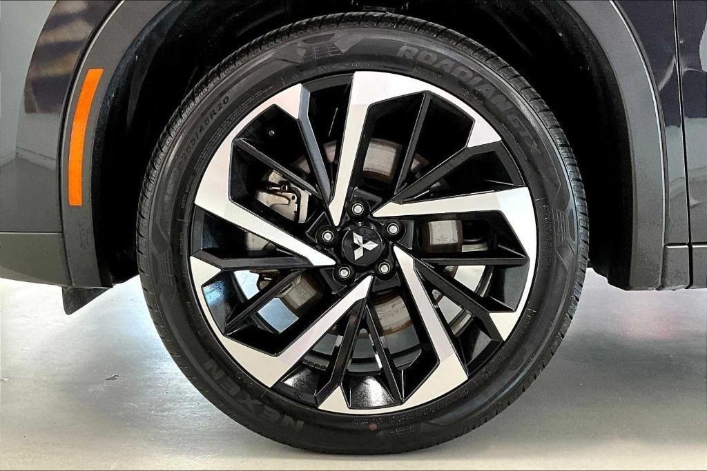 used 2024 Mitsubishi Outlander car, priced at $28,330